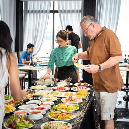 Artisan Hoan Kiem Hotel Hanoi Bagian luar foto