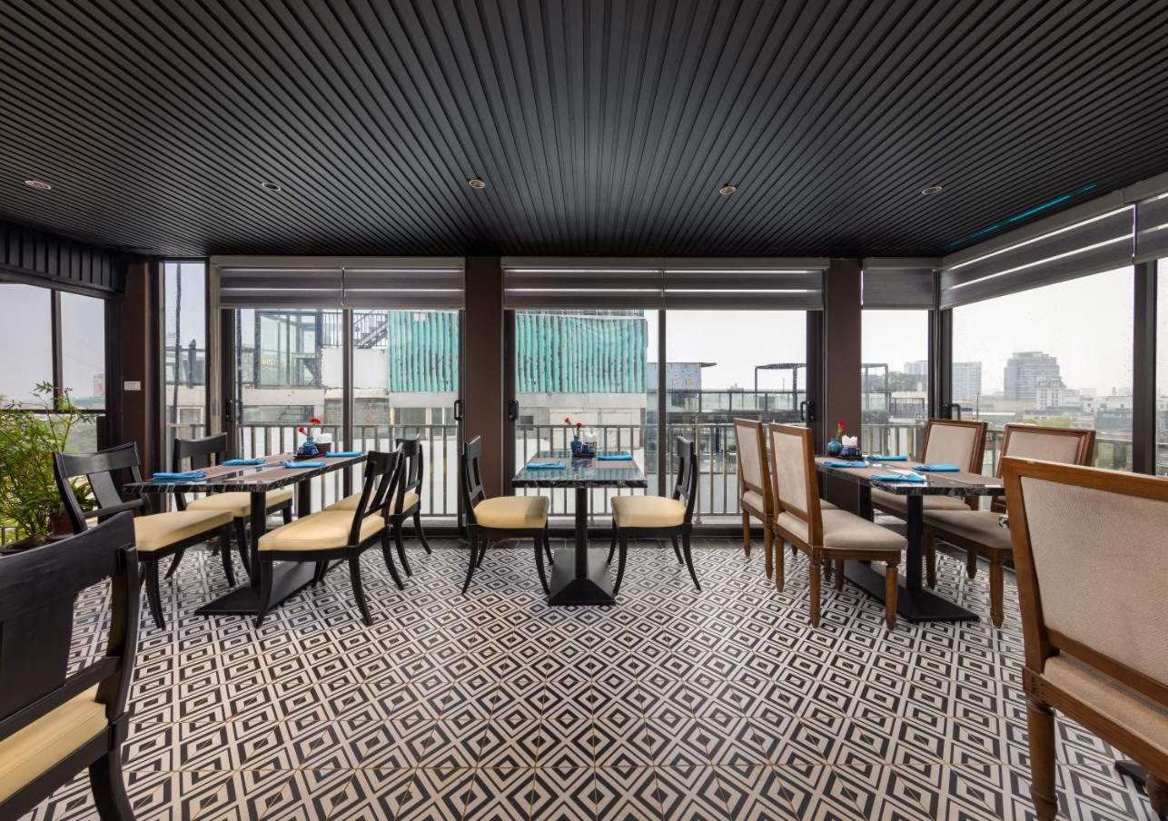 Artisan Hoan Kiem Hotel Hanoi Bagian luar foto
