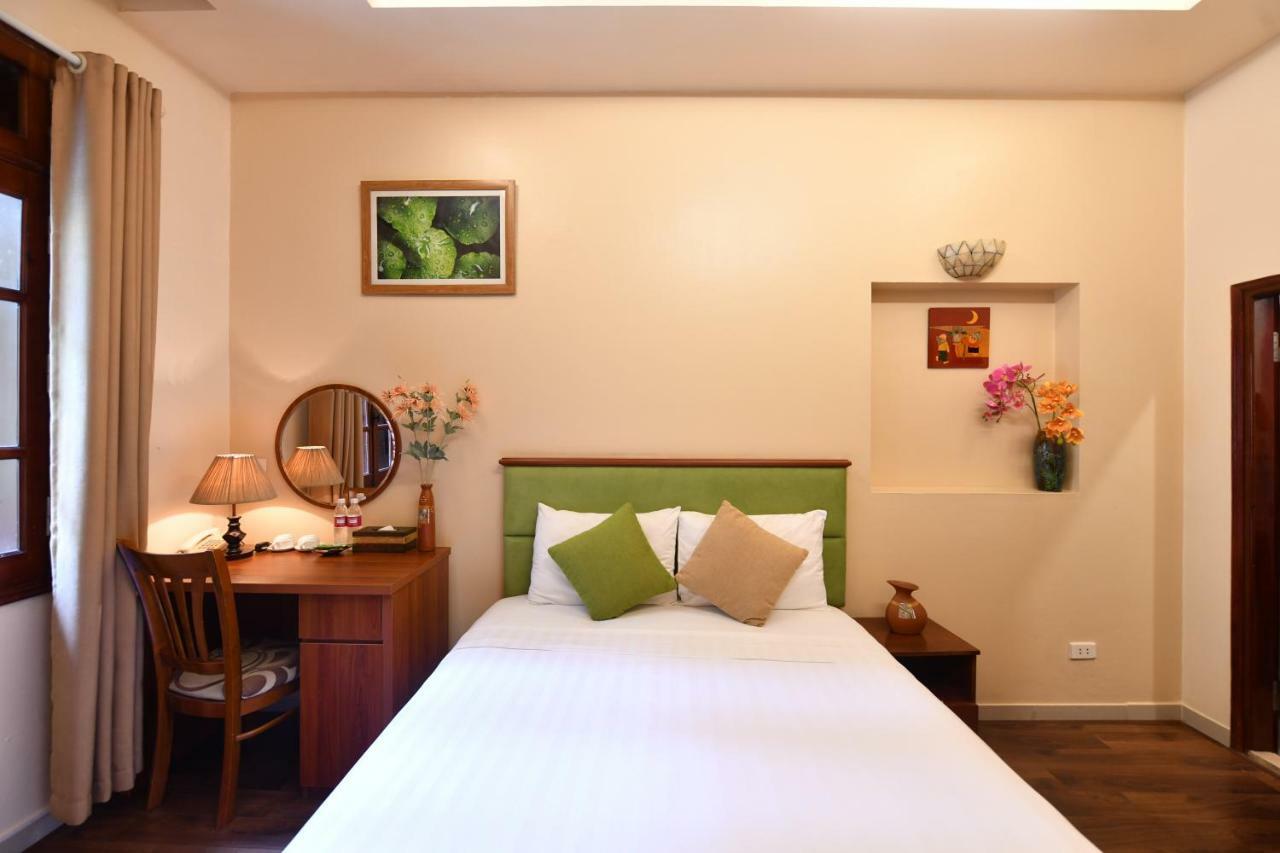 Artisan Hoan Kiem Hotel Hanoi Bagian luar foto